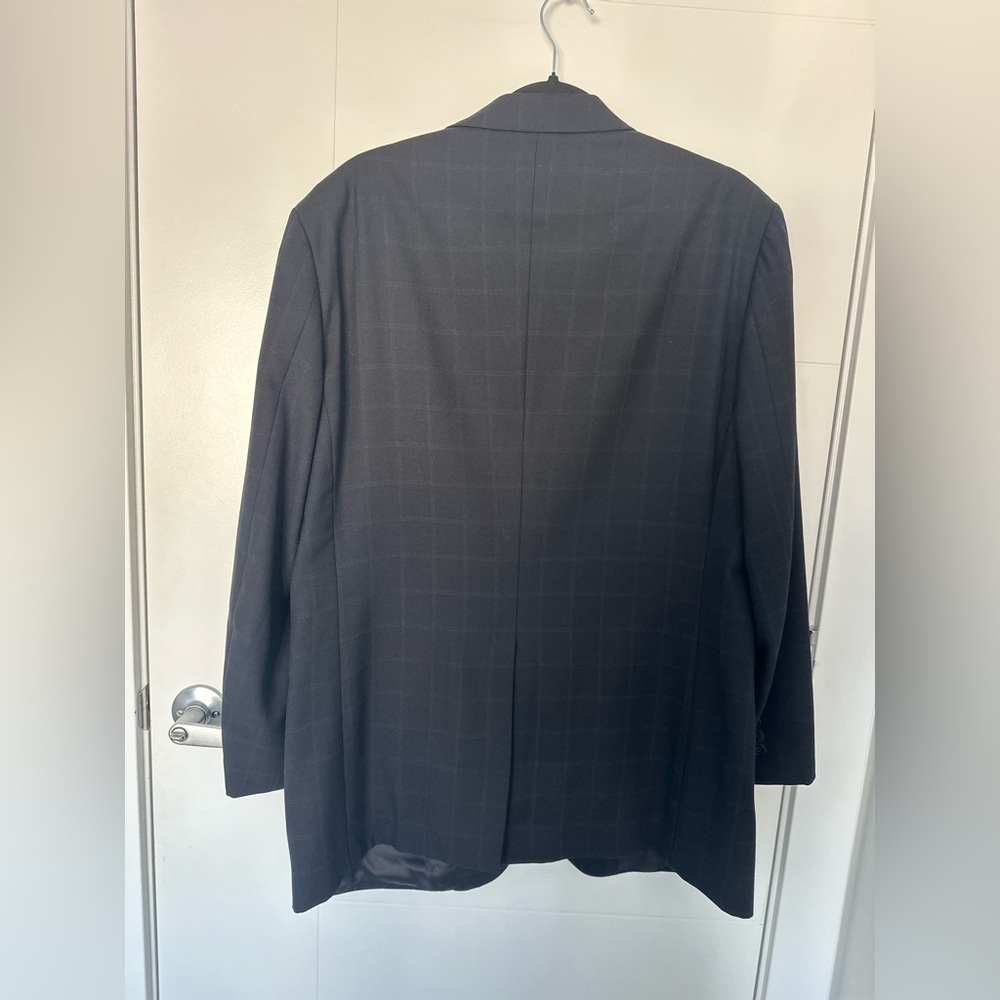 Dolce & Gabbana 100% Virgin Wool Designer Suit | Subtle Checkered Pattern - Picture 7 of 17